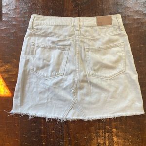 Paige Jeans Distressed Aideen Skirt in White size 27/4